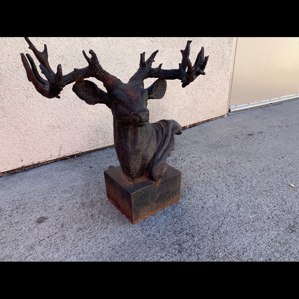 Buck head statue
